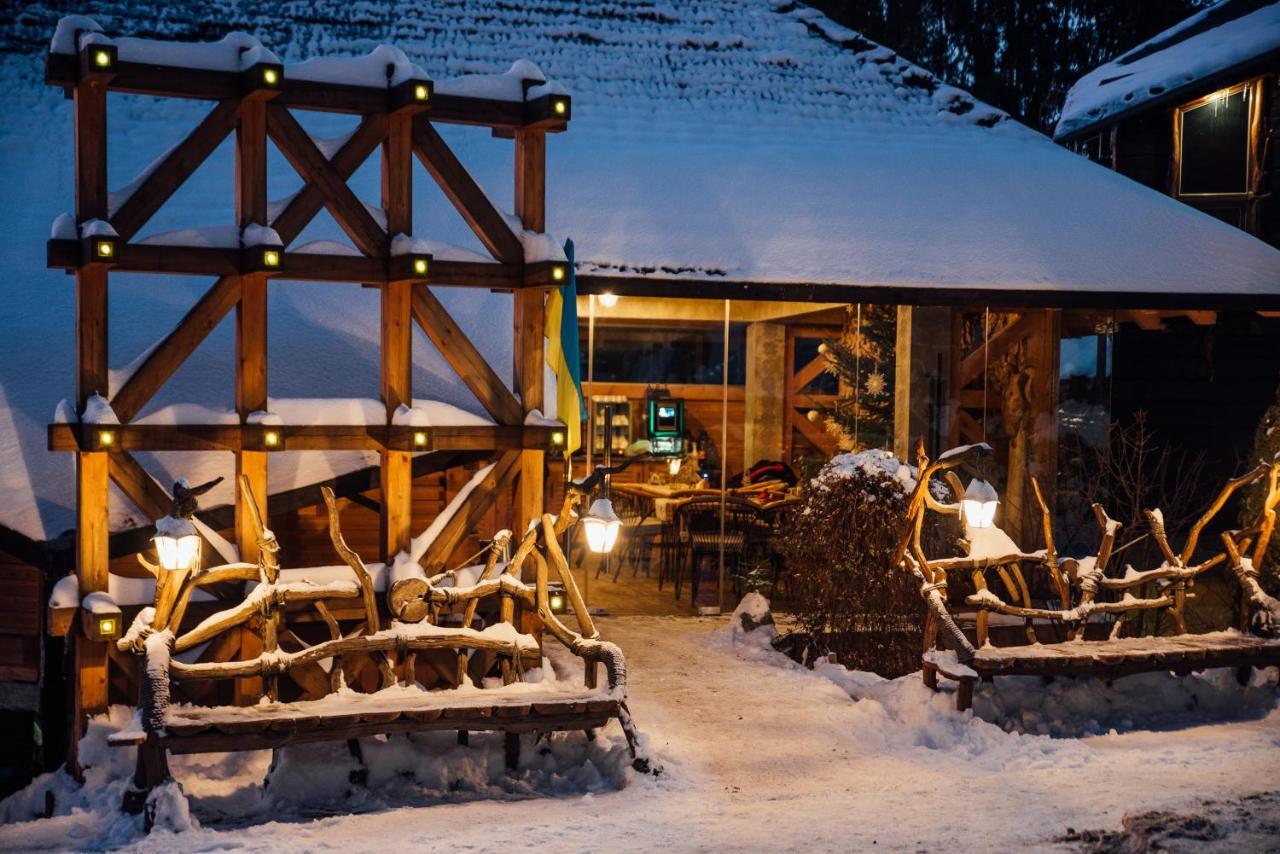 Stara Pravda Villas Bukovel Bagian luar foto